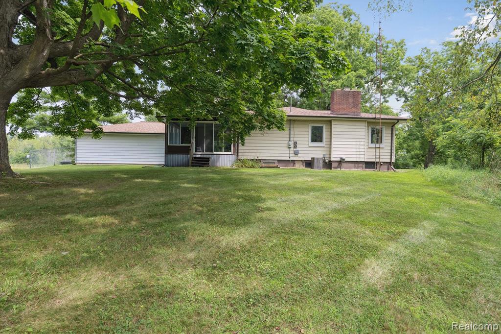 7467 McCandlish Road, Grand Blanc, MI 48439 — Photo 32