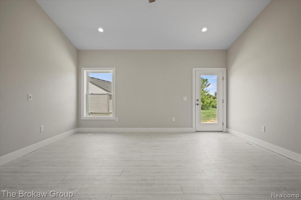 3369 Meadowridge Court, Davison, MI 48423 — Photo 21