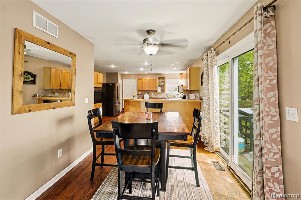 9270 Anacapa Bay Drive, Pinckney, MI 48169 — Photo 8