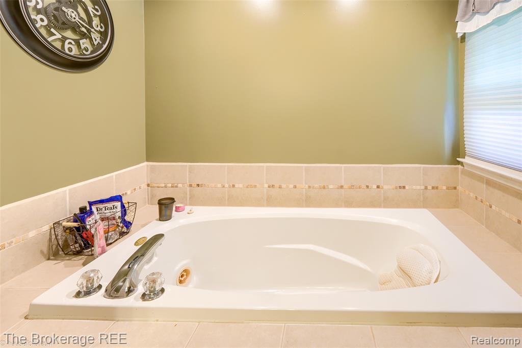 765 3rd Street, Fenton, MI 48430 — Photo 35
