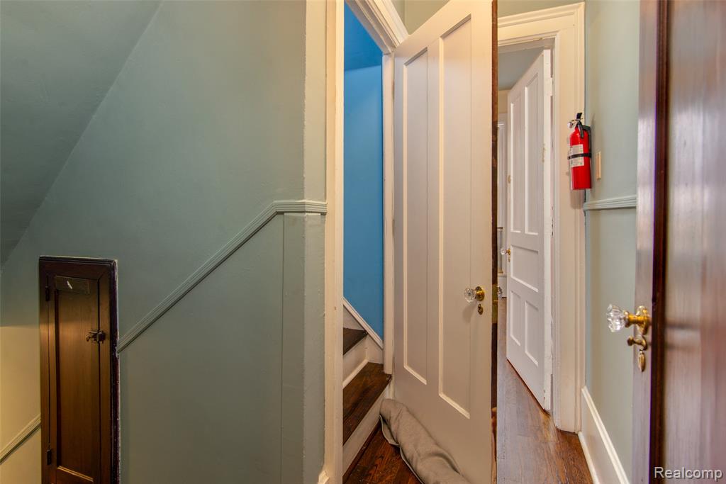 22 Edison Street, Detroit, MI 48202 — Photo 33