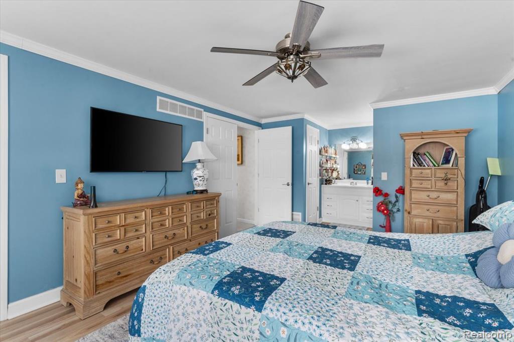 21301 E Glen Haven Circle, Northville, MI, 48167