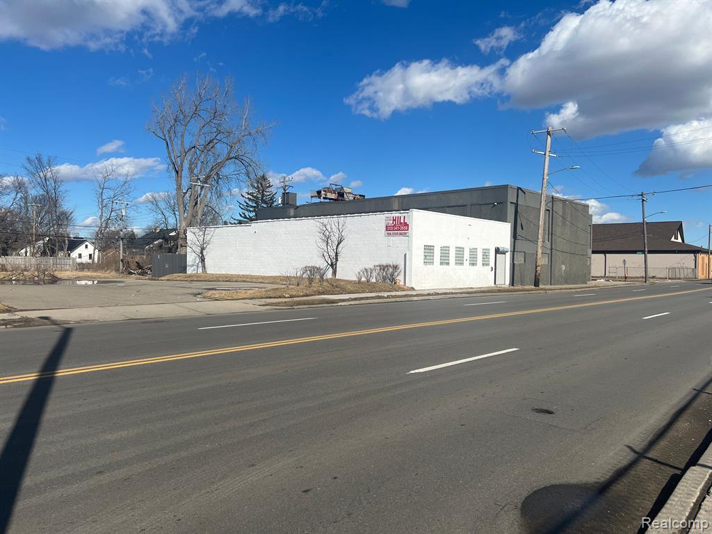 521 E 7 MILE Road, Highland Park, MI 48203 — Photo 9