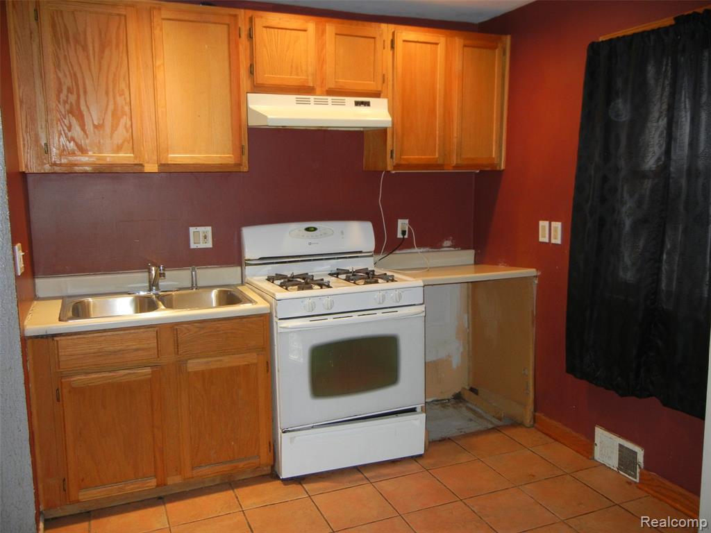 9656 Sioux, Redford, MI 48239 — Photo 5