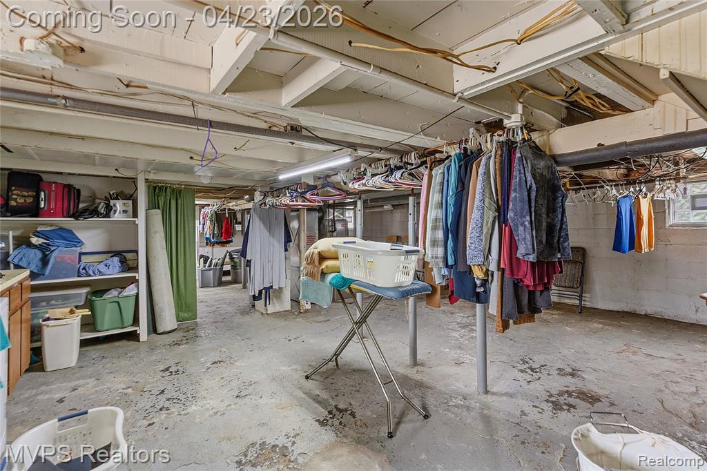 907 Batavia Avenue, Royal Oak, MI 48067 — Photo 20