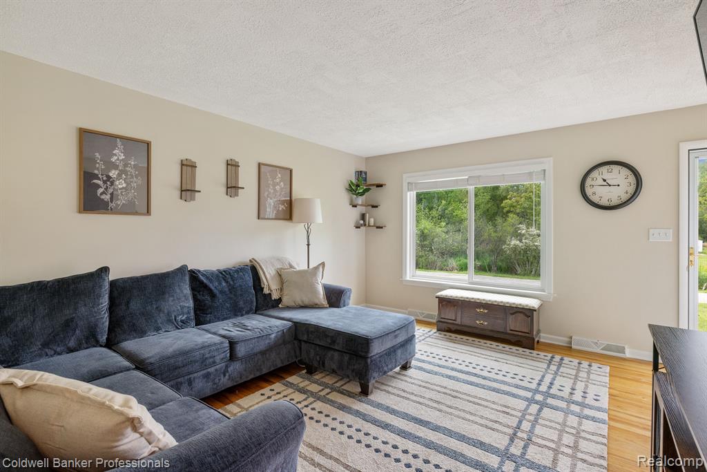 4738 GOODALE Avenue, Clarkston, MI 48348 — Photo 10