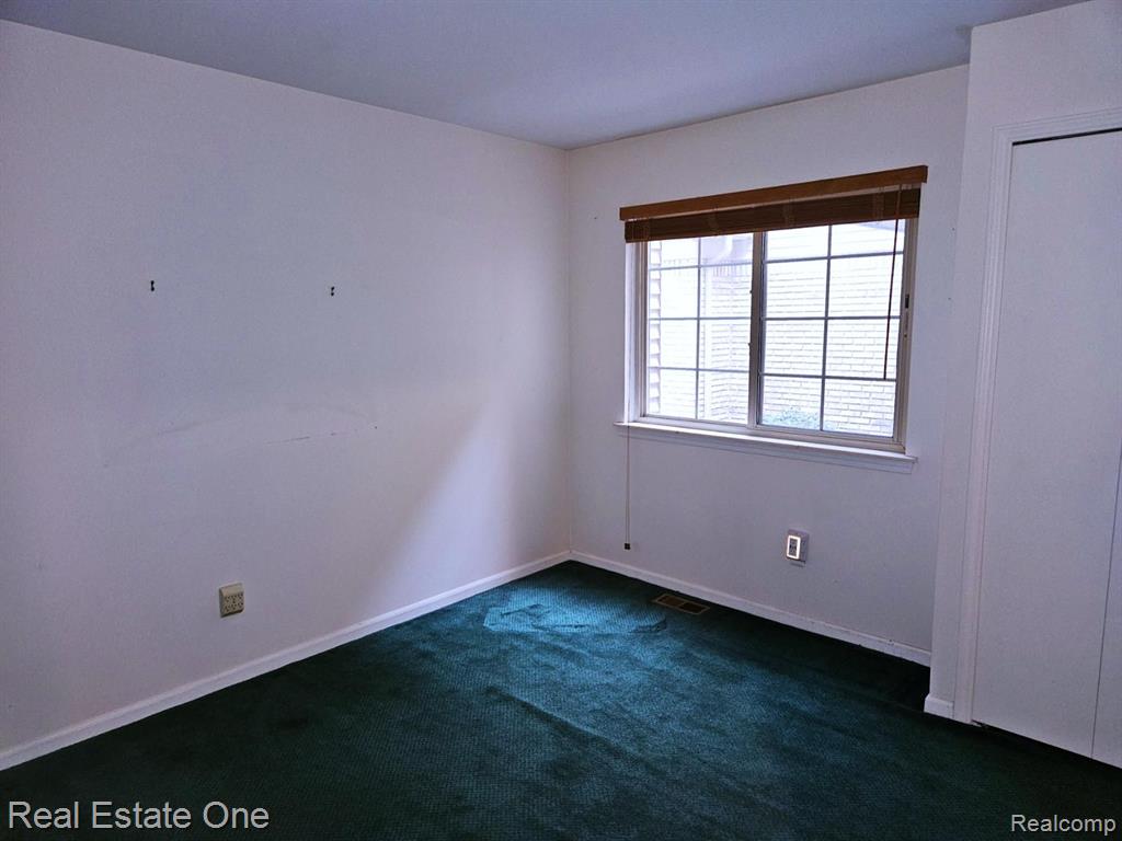 748 S Milford Road, Milford, MI 48381 — Photo 23