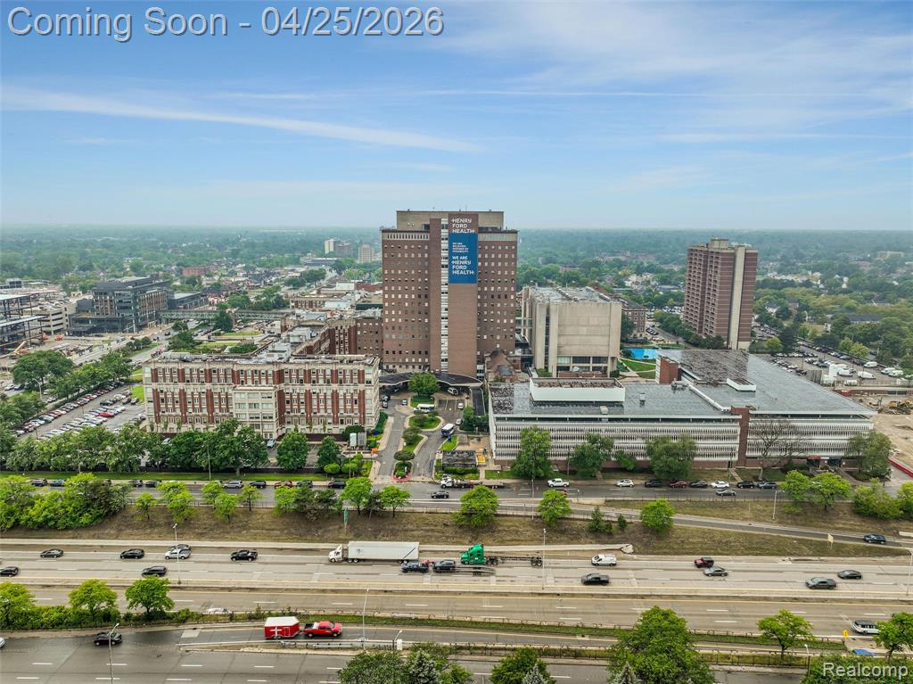 658 Pallister, Detroit, MI 48202 — Photo 71