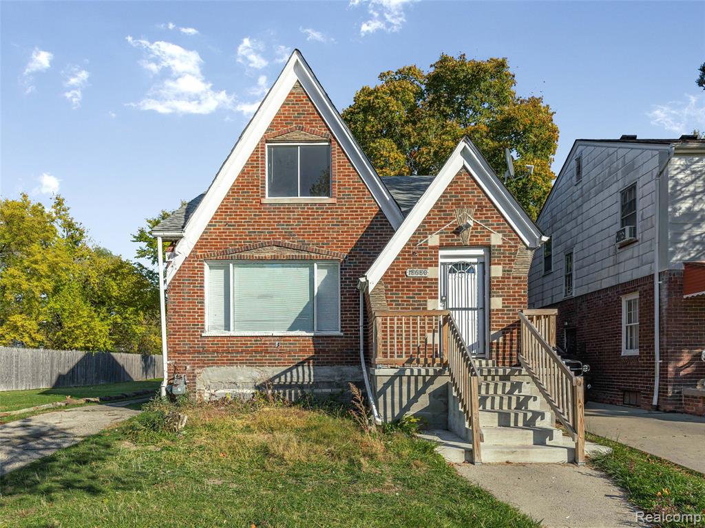 18680 Westphalia, Detroit, MI 48205 — front exterior