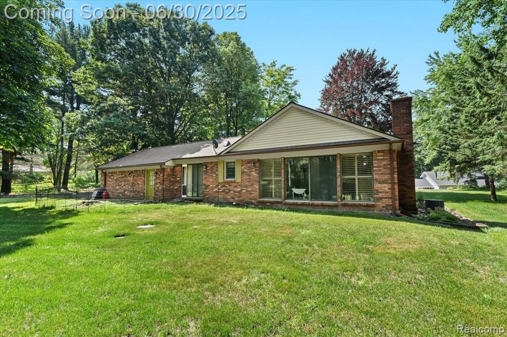 7248 Parkwood Drive, Fenton, MI 48430 — Photo 26