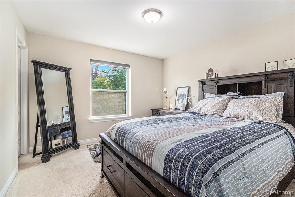 8023 Ivy Glen Park, White Lake, MI — Photo 19