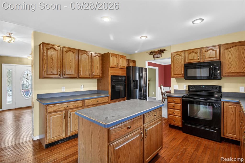 150 Bradley Street, Commerce Twp, MI 48382 — Photo 20