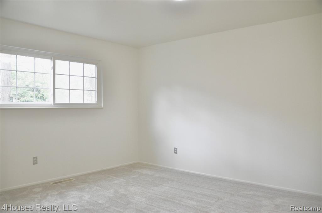 737 E Fox Hills Drive, 180, Bloomfield Hills, MI 48304 — Photo 14
