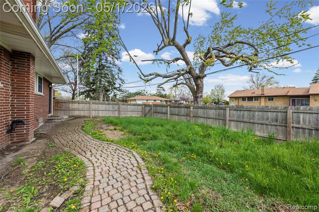 24620 Wood Street, Saint Clair Shores, MI 48080 — Photo 15