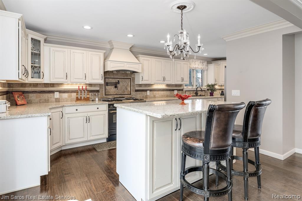71 WOODLAND SHORES Drive, Grosse Pointe Shores, MI 48236 — Photo 7