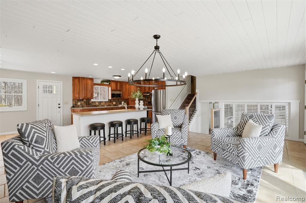 5370 Edgelake Drive, Pinckney, MI 48169 — Photo 7
