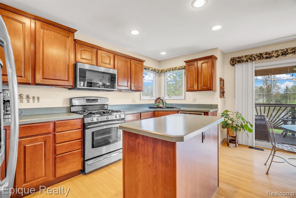 9493 Aspen View Drive, Grand Blanc, MI 48439 — Photo 15