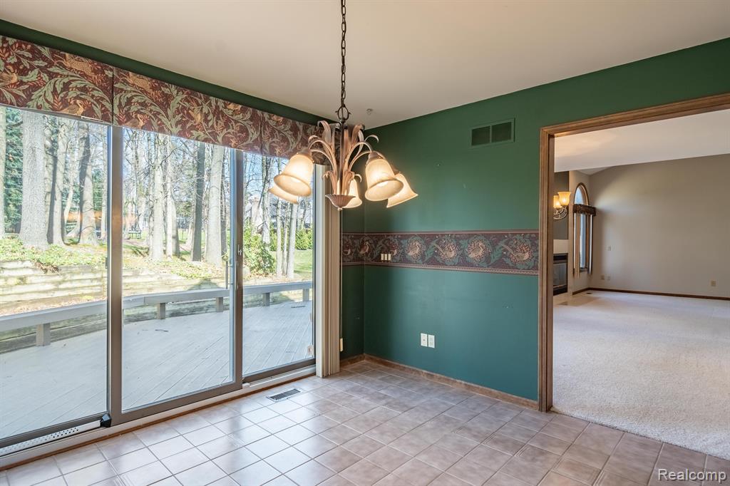 4435 OAK POINTE Drive, Brighton, MI 48116 — Photo 25