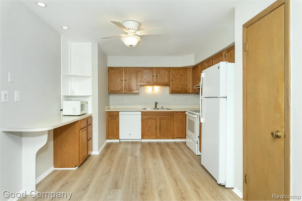 946 N Adams Road, Birmingham, MI 48009 — Photo 6