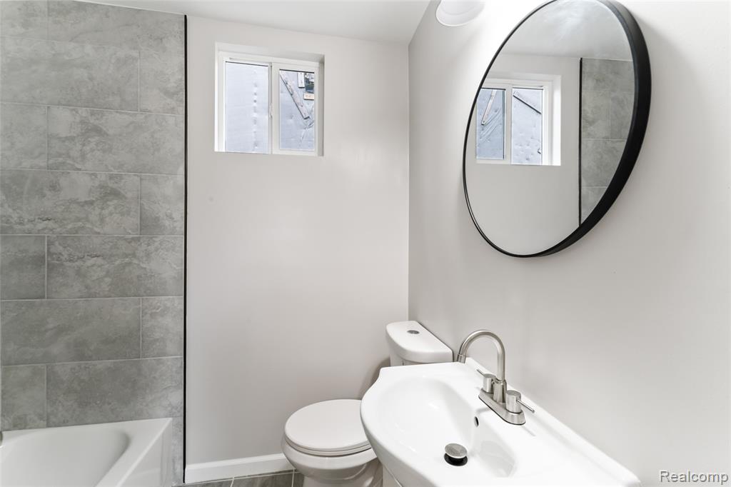 5524 Seebaldt Street, Detroit, MI 48204 — Photo 36