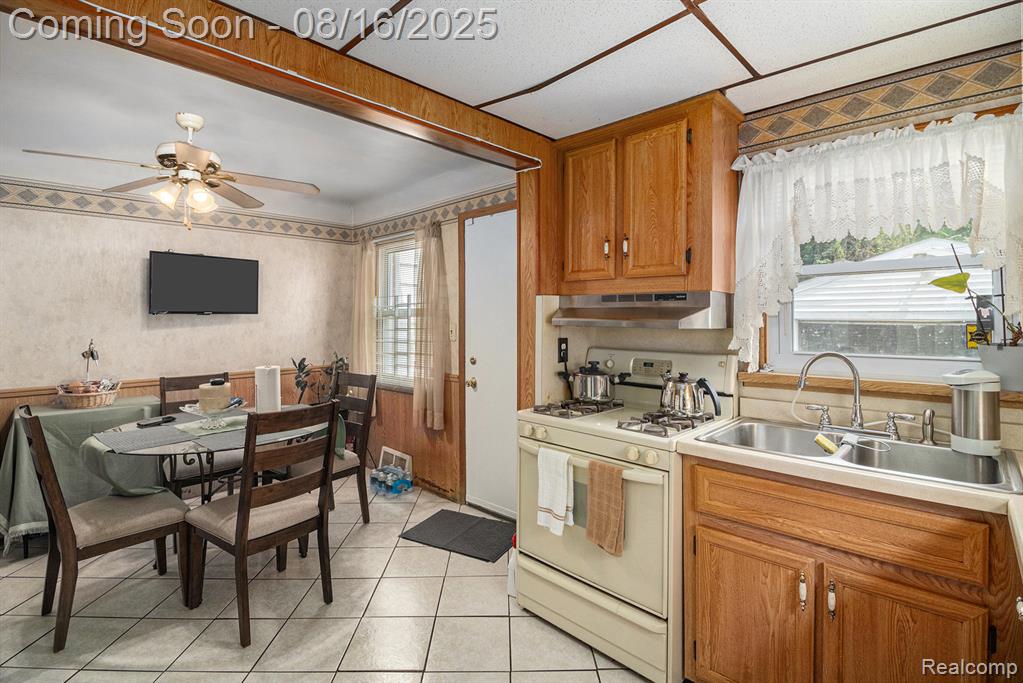 9574 Burt Road, Detroit, MI 48228 — Photo 7