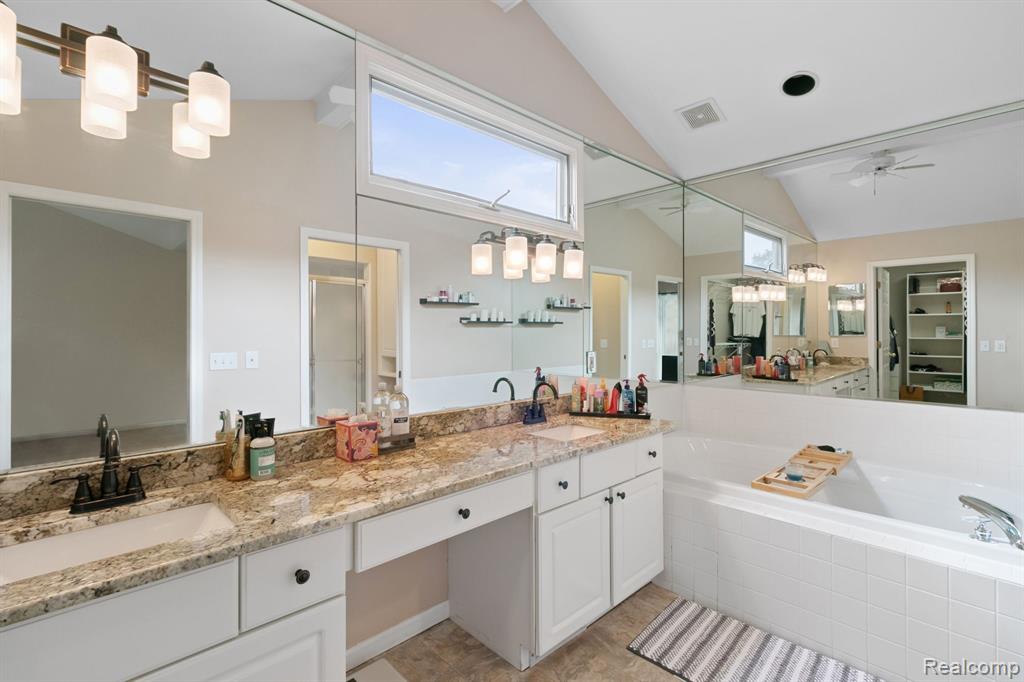 43552 INGLENOOK CT, Sterling Heights, MI 48314 — Photo 33
