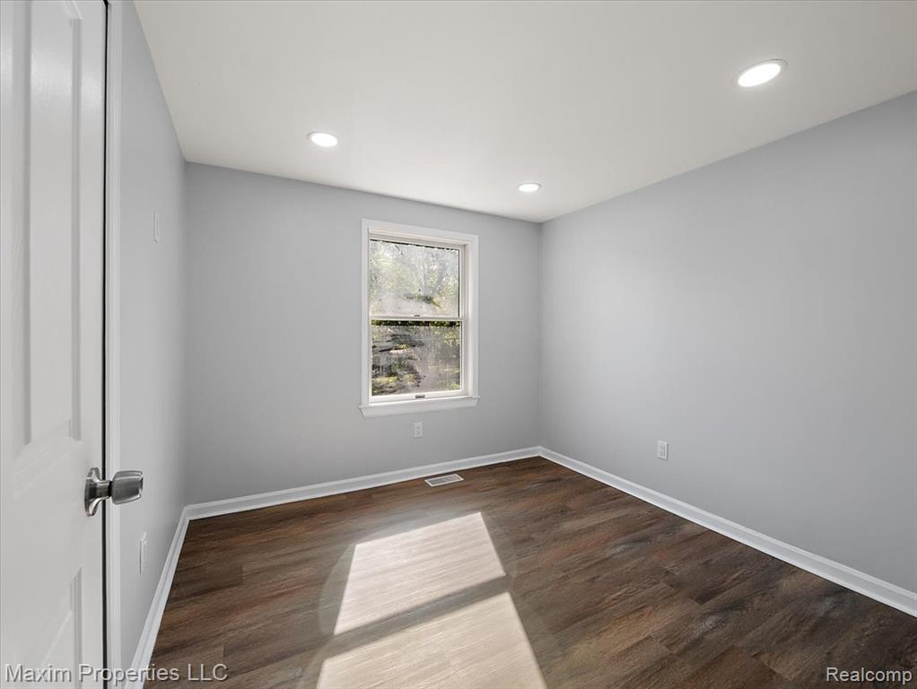 992 Parkwood Avenue, Ypsilanti, MI 48198 — Photo 26