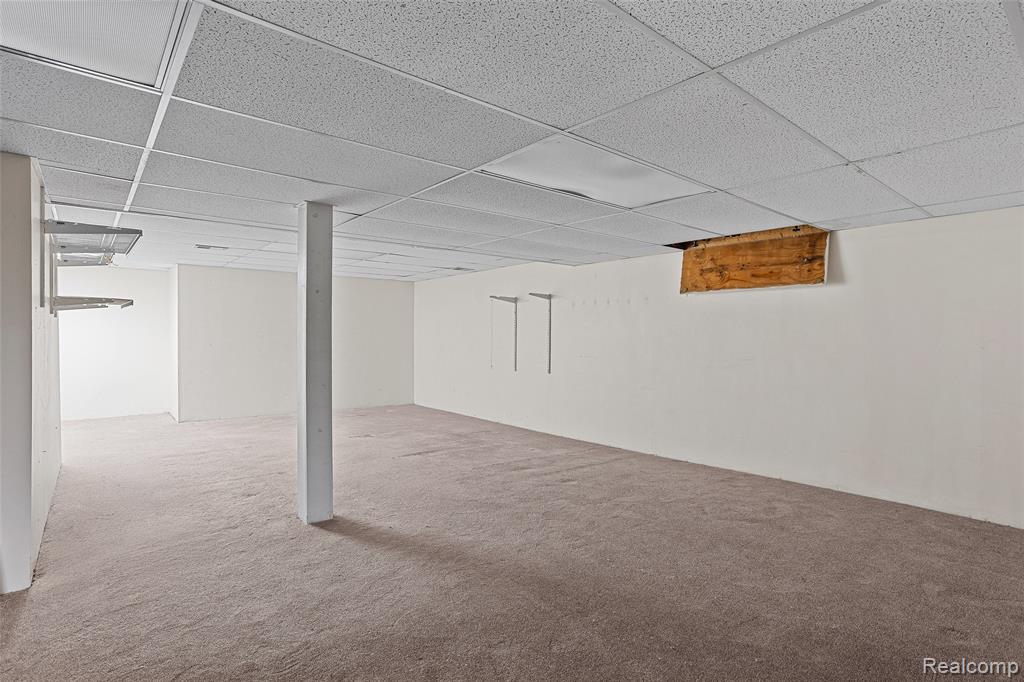 7147 Elmhurst, West Bloomfield, MI — Photo 28