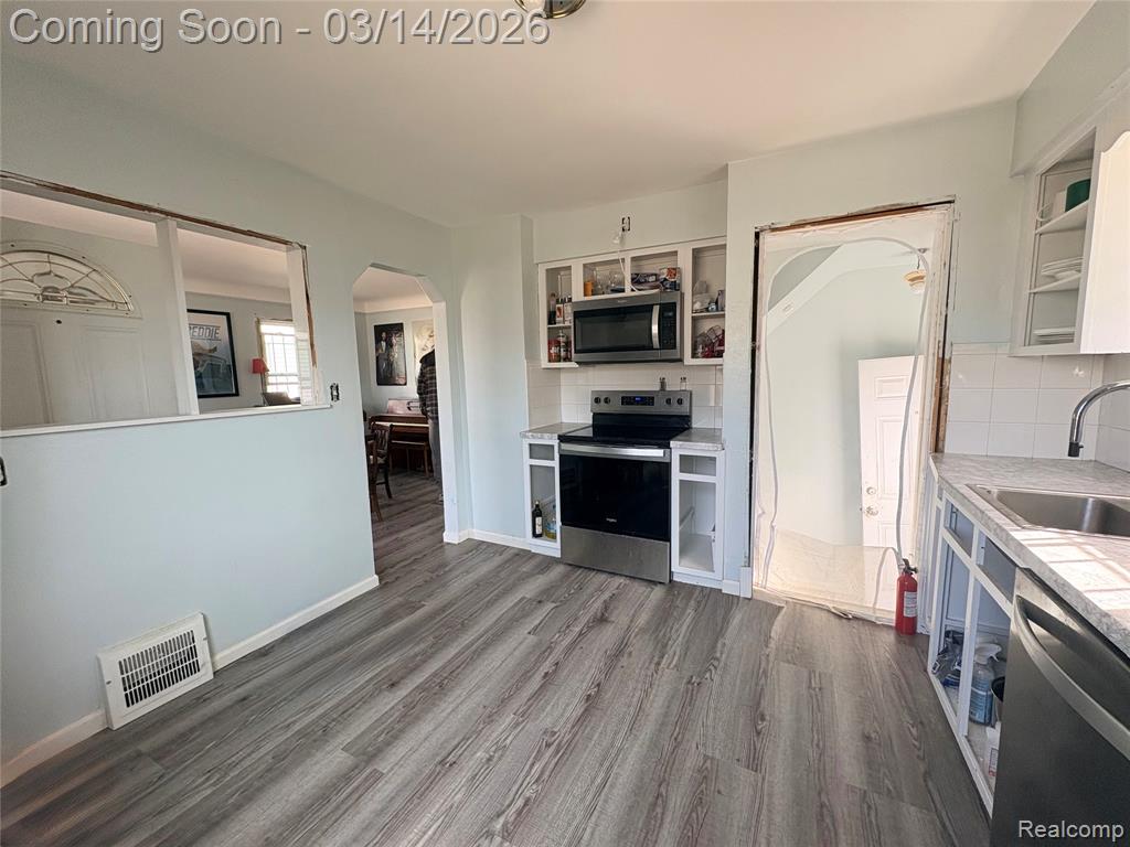 7756 Westwood Street, Detroit, MI 48228 — Photo 8