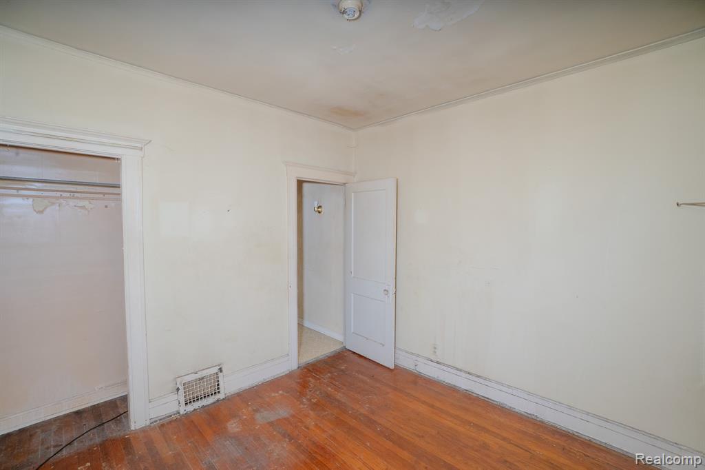 5672 Saint Clair Street, Detroit, MI 48213 — Photo 12