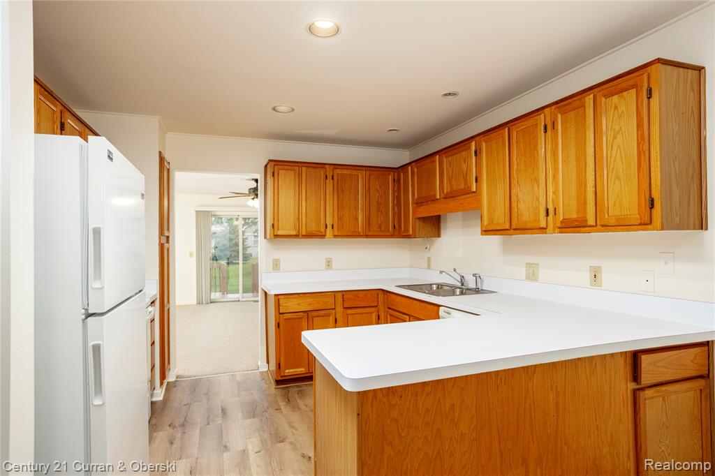 9429 Westwind Drive, Livonia, MI 48150 — Photo 14