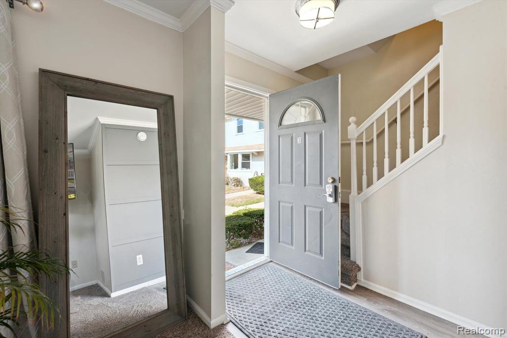 13365 LAKE POINT Boulevard, Belleville, MI 48111 — Photo 7