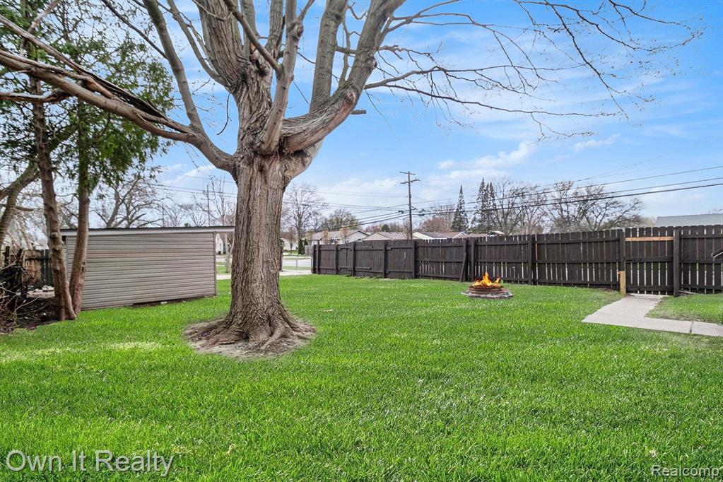 6304 DUNCAN Street, Taylor, MI 48180 — Photo 25