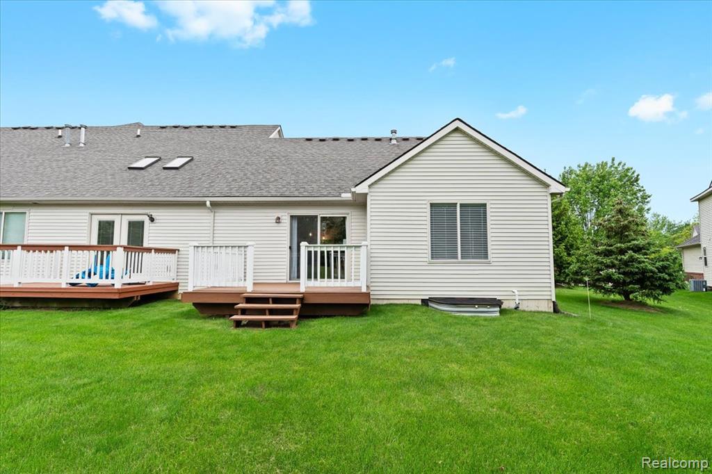 4685 Summer Ridge Drive, Howell, MI 48843 — Photo 25
