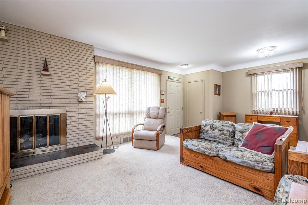 35560 Weideman Street, Clinton Twp, MI 48035 — Photo 12