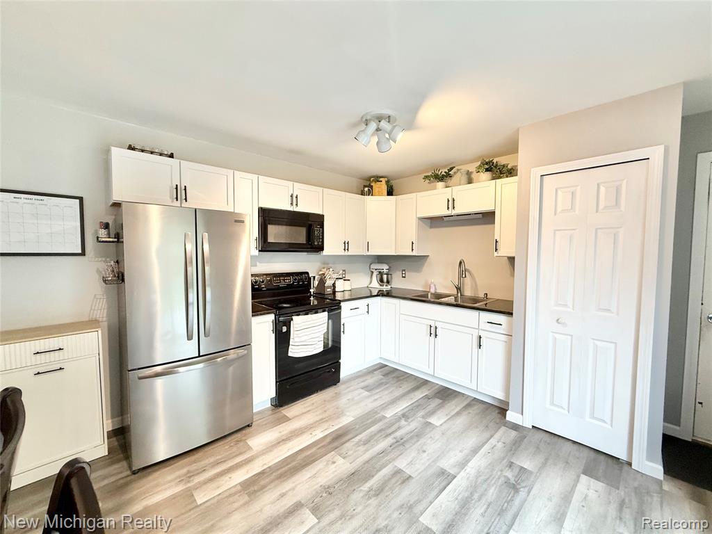 5534 Continental Road, Grand Blanc, MI 48439 — Photo 17