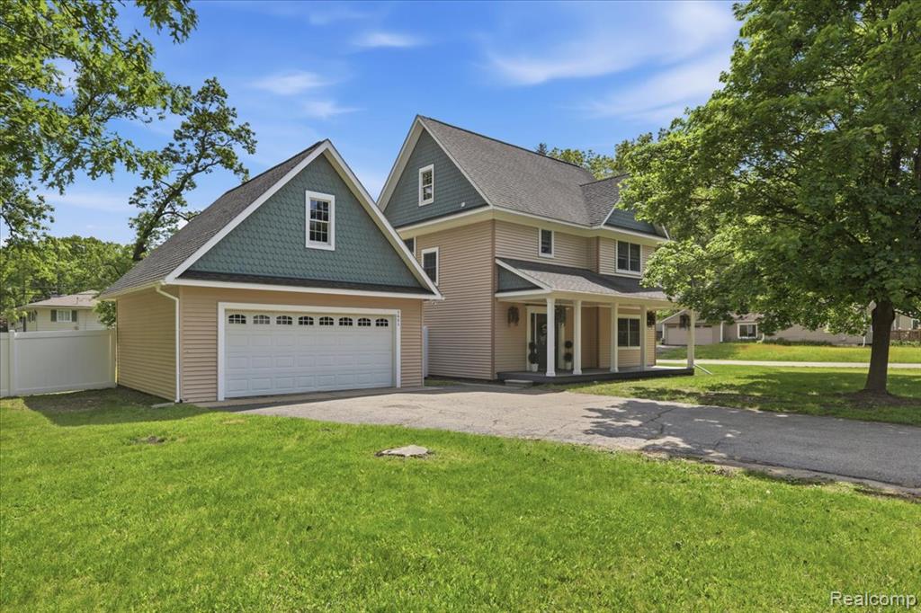 5685 Crescent Road, Waterford, MI 48327 — Photo 2