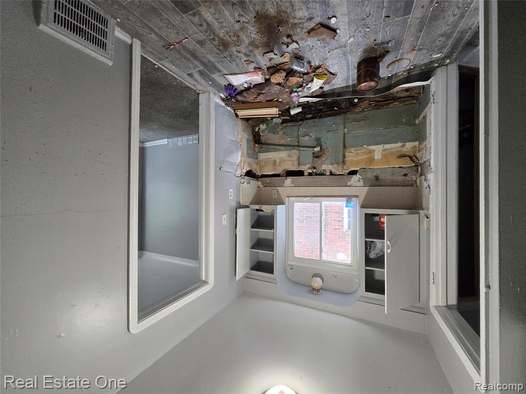 5798 Oldtown Street, Detroit, MI 48224 — Photo 10