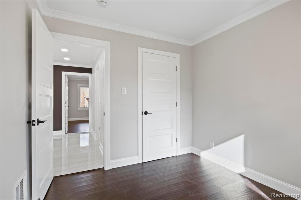 7832 CHASE RD, Dearborn, MI 48126 — Photo 19