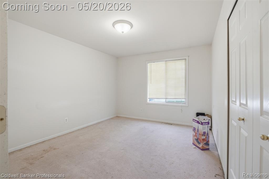21527 N Tangel Drive E, Macomb, MI 48044 — Photo 14