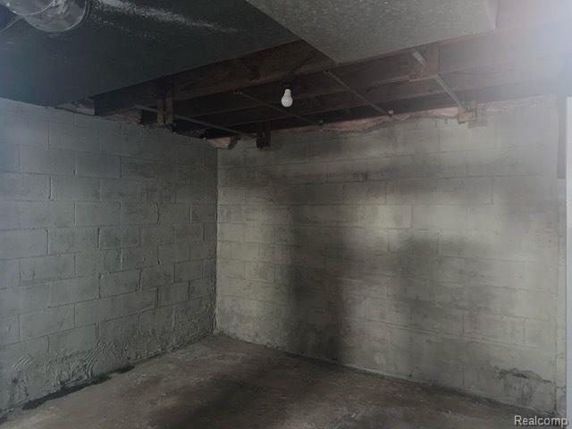 1688 S ETHEL Street, Detroit, MI 48217 — Photo 14