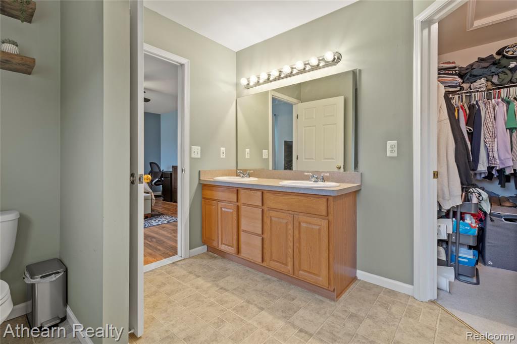 4335 Pondview Drive, Swartz Creek, MI 48473 — Photo 34