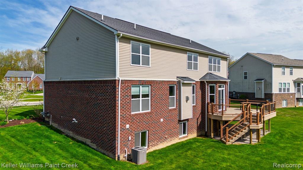 894 Wynstone Circle N, Oakland, MI — Photo 10