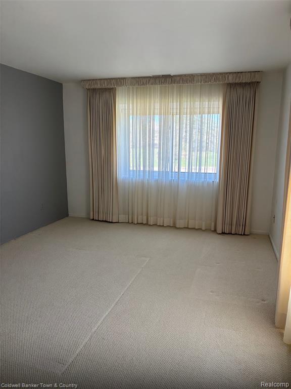 6689 Ridgefield Circle, 201, West Bloomfield, MI — Photo 15