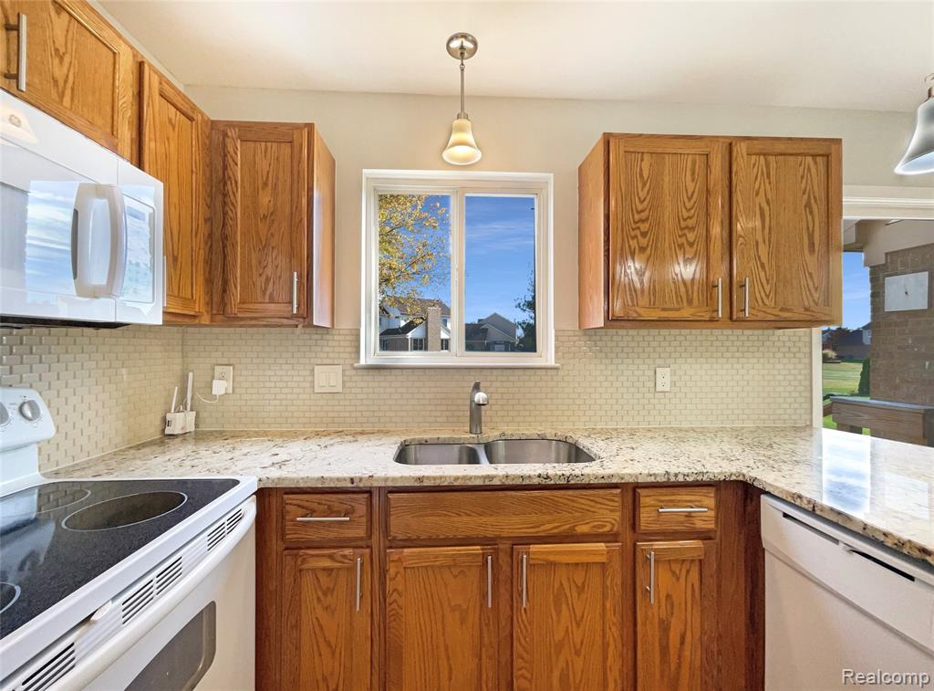 4049 Kimberly Drive, Canton, MI 48188 — Photo 9