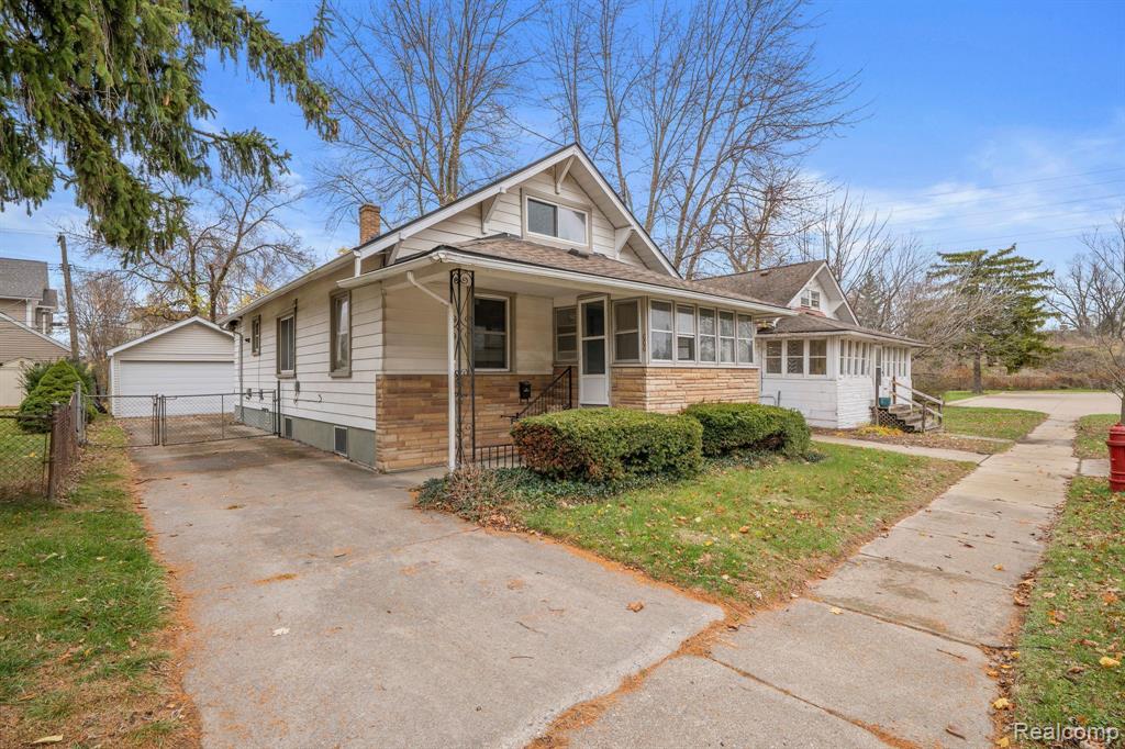 606 OAKLAND Avenue, Royal Oak, MI 48067 — Photo 2
