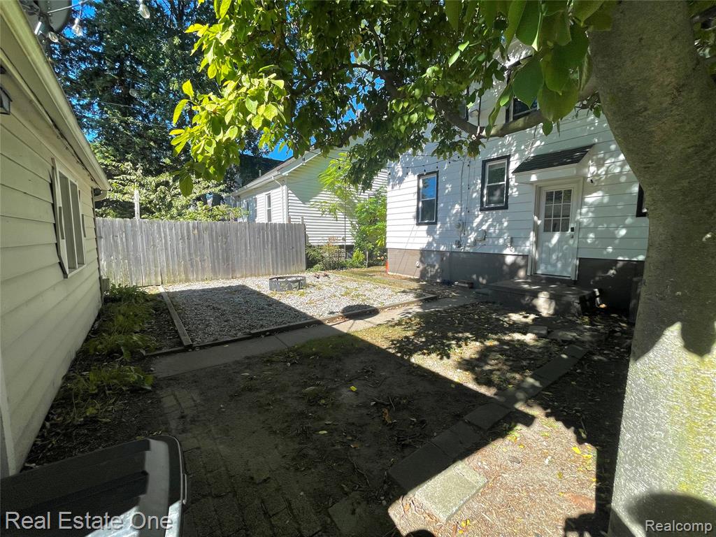 500 E CAMBOURNE Street, Ferndale, MI 48220 — Photo 16