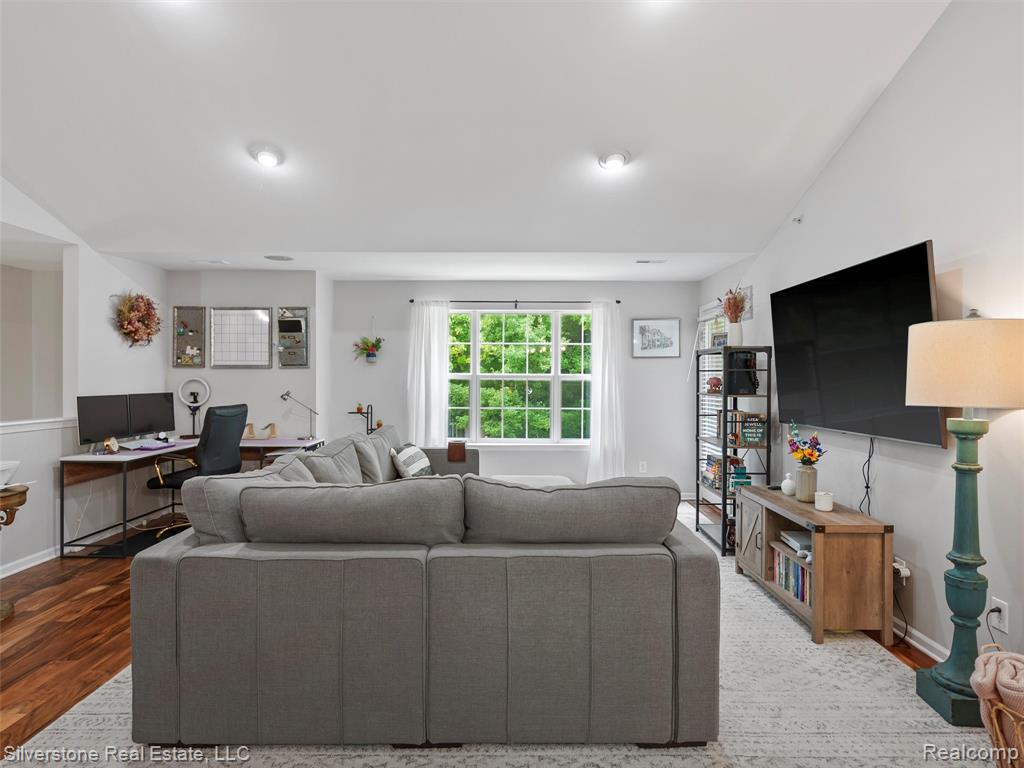 49207 W Woods Drive, Shelby Twp, MI 48317 — Photo 6