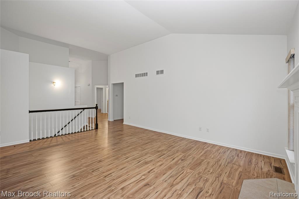 4852 Burberry Drive, Warren, MI 48092 — Photo 11