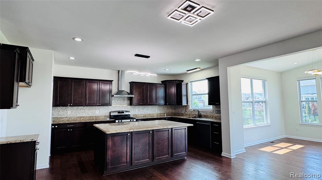 912 Petersburg Drive, Canton, MI 48188 — Photo 13